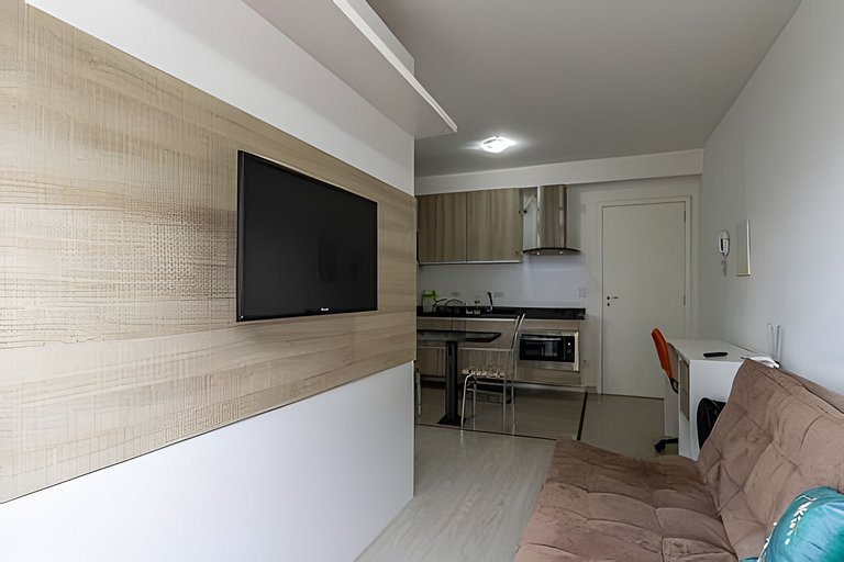 Stúdio em frente ao shopping Estação