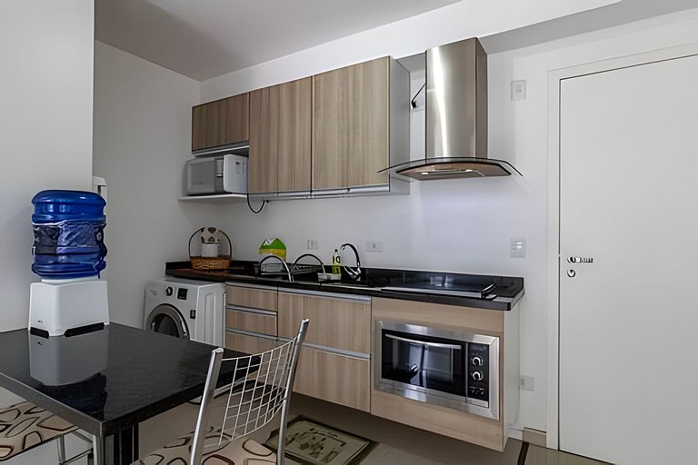 Stúdio em frente ao shopping Estação