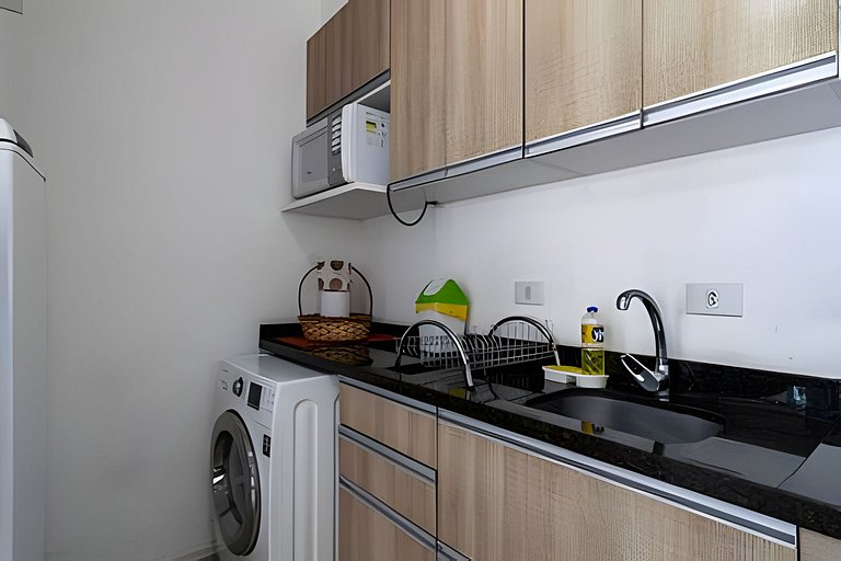 Stúdio em frente ao shopping Estação