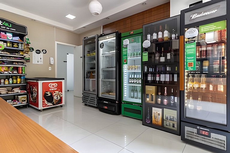 Stúdio em frente ao shopping Estação