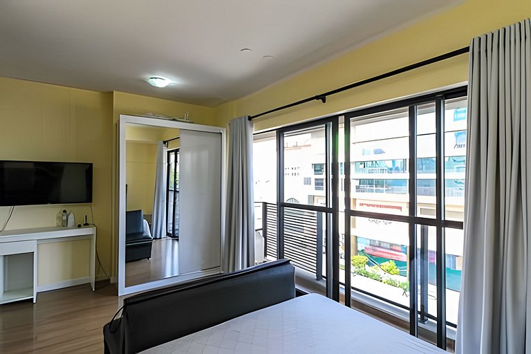 Stúdio 4 em frente ao shopping Estação