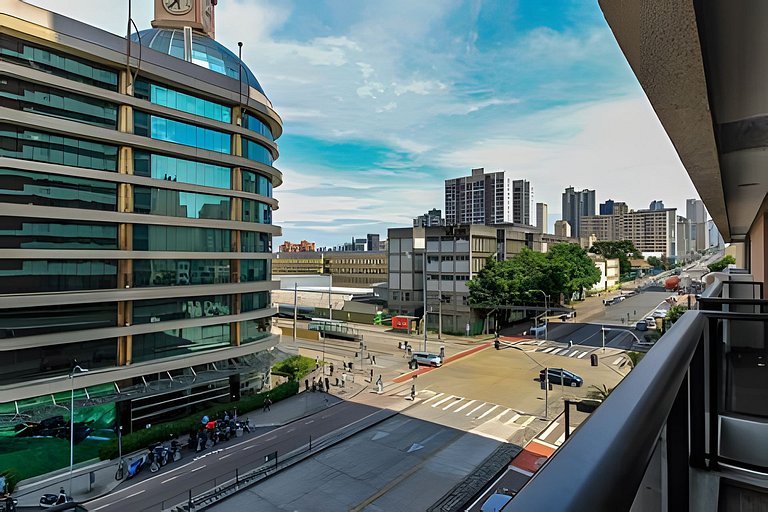 Stúdio 4 em frente ao shopping Estação