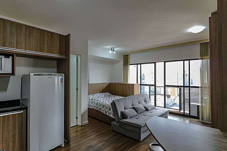 Stúdio 6 em frente ao shopping Estação