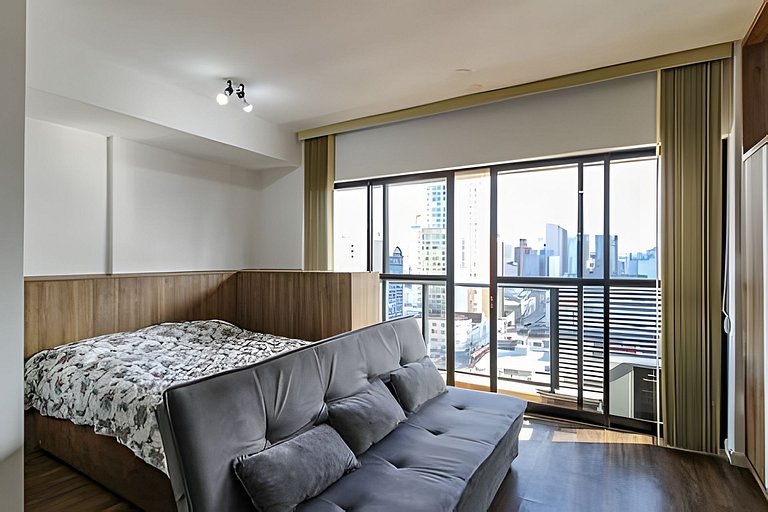 Stúdio 6 em frente ao shopping Estação