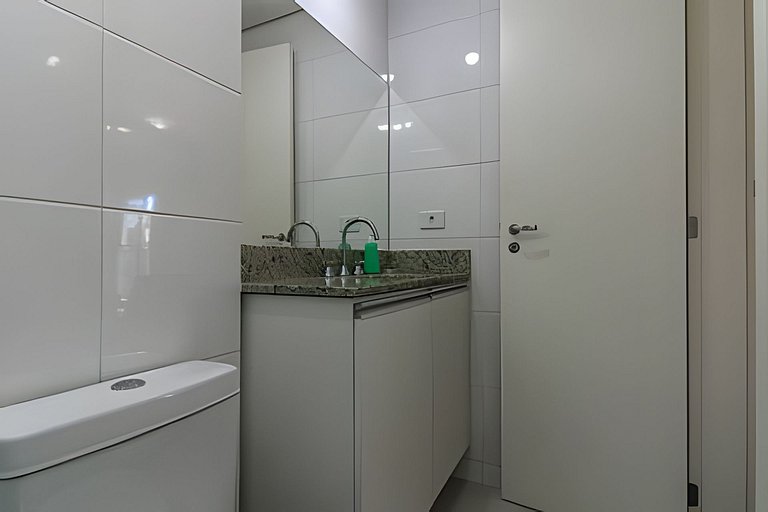 Stúdio 6 em frente ao shopping Estação