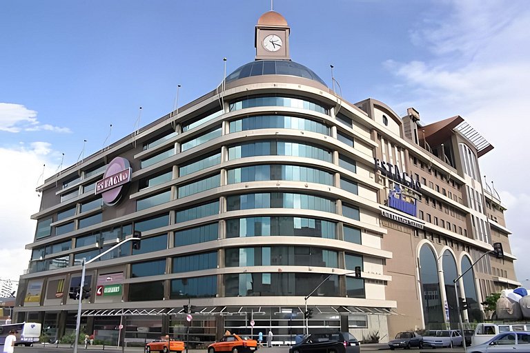 Stúdio 7 em frente ao shopping