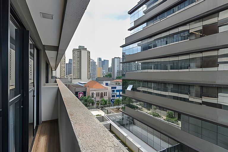 Stúdio 8 em frente ao shopping Estação