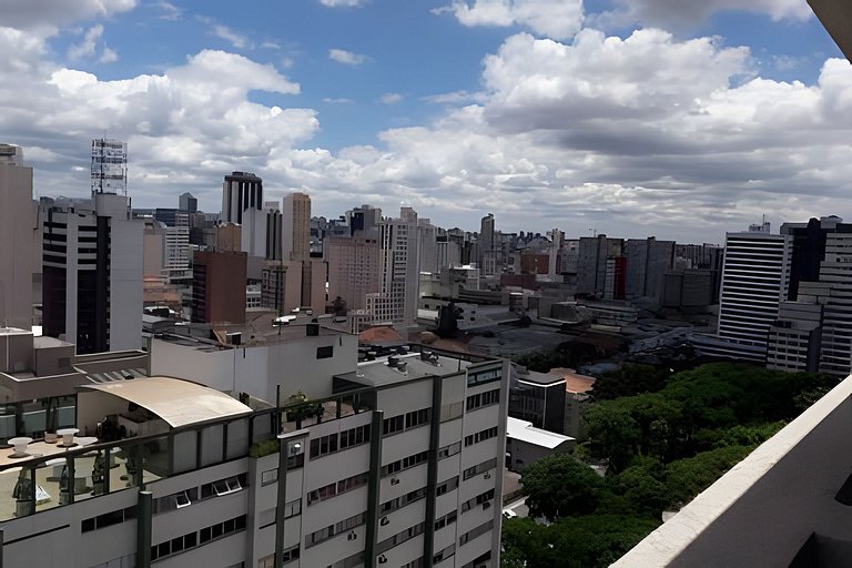 Stúdio 10 em frente ao shopping Estação