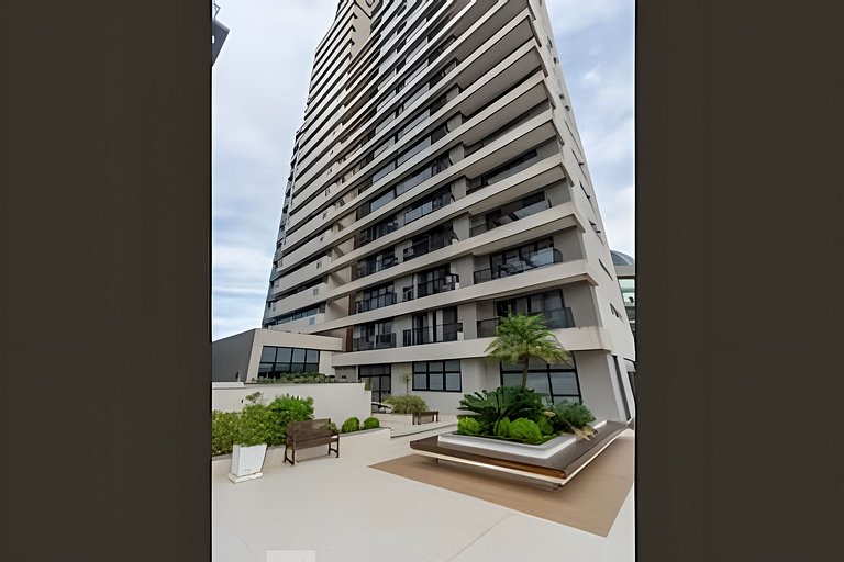 Stúdio 10 em frente ao shopping Estação