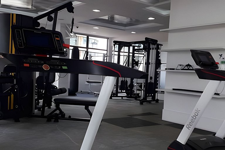 Stúdio 10 em frente ao shopping Estação