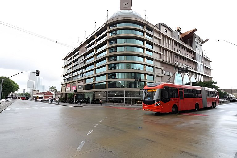 Stúdio 10 em frente ao shopping Estação