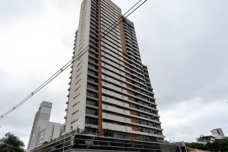 Studio 15 em frente ao shopping