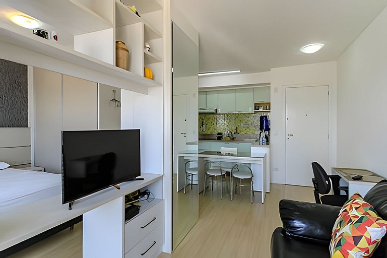 Stúdio 2 em frente ao shopping Estação