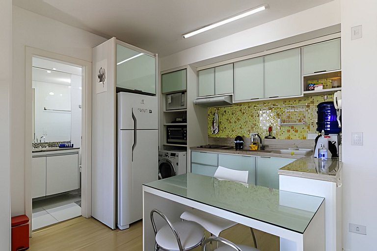 Stúdio 2 em frente ao shopping Estação