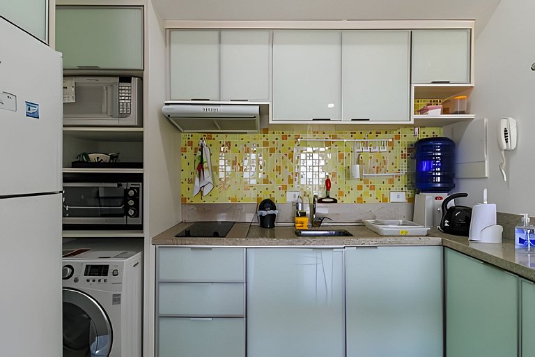 Stúdio 2 em frente ao shopping Estação