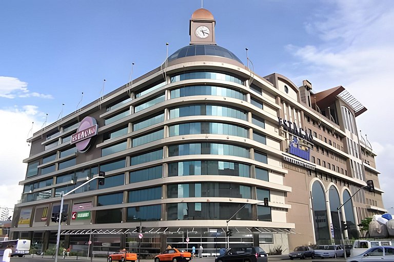 Stúdio 2 em frente ao shopping Estação